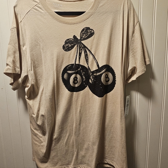 NWT Torrid Beige Short Sleeve Tee with Black Jeweled 8-Ball Cherries Graphic - Picture 4 of 6